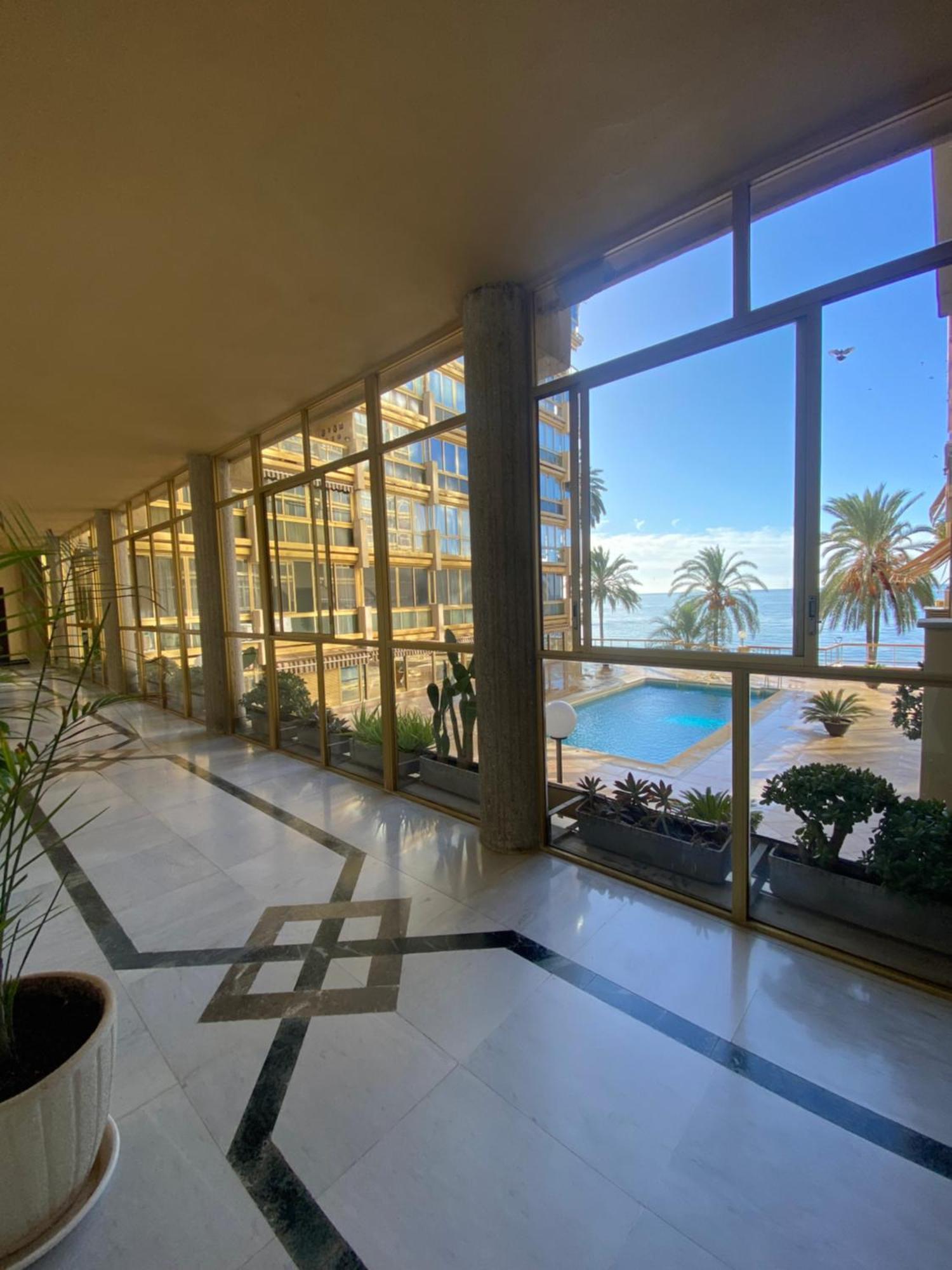 Marbella Beachfront Edificio Mayoral Primera Linea De Playa Y Centro Ciudad Con Barco Opcional المظهر الخارجي الصورة
