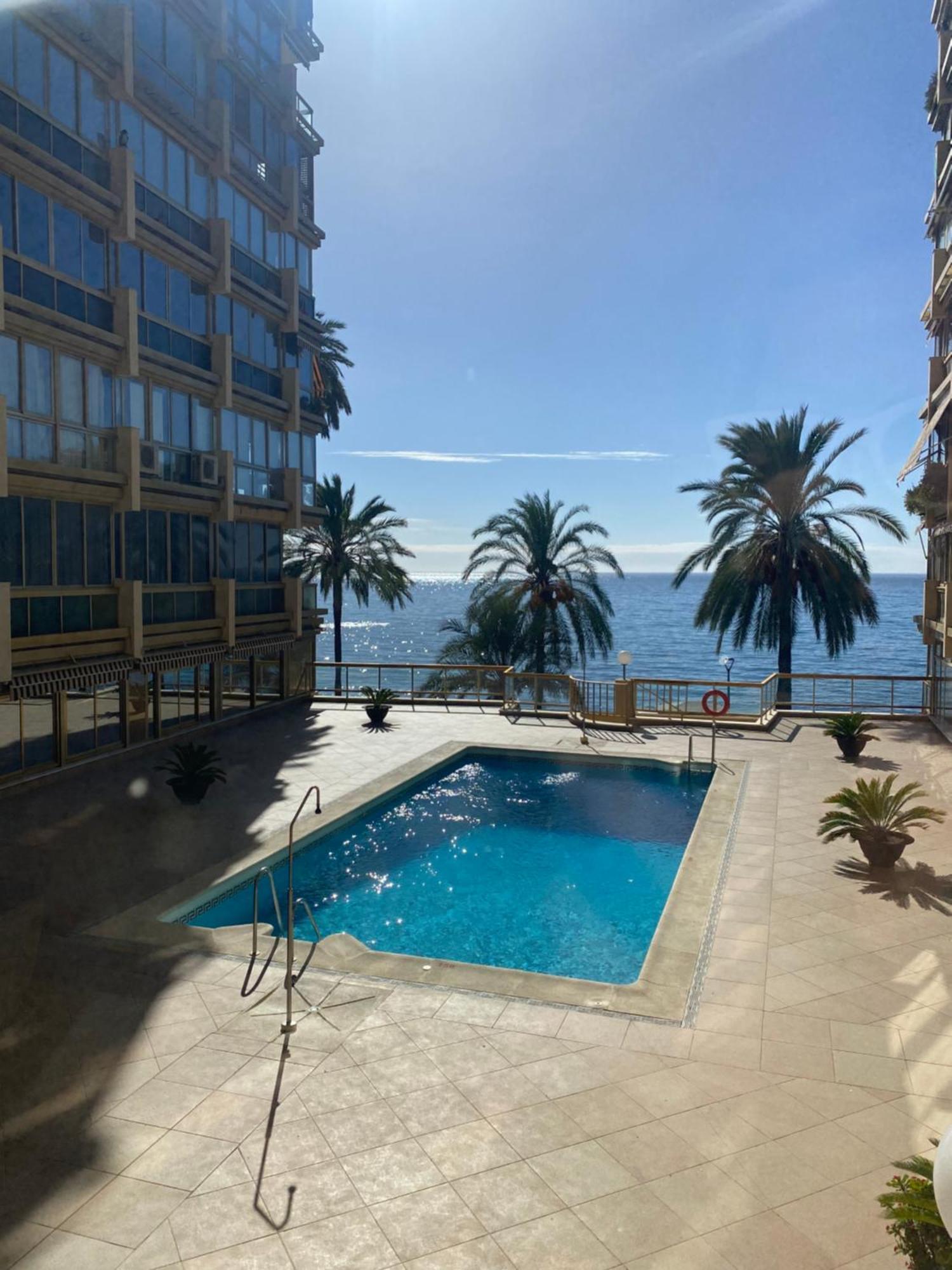 Marbella Beachfront Edificio Mayoral Primera Linea De Playa Y Centro Ciudad Con Barco Opcional المظهر الخارجي الصورة
