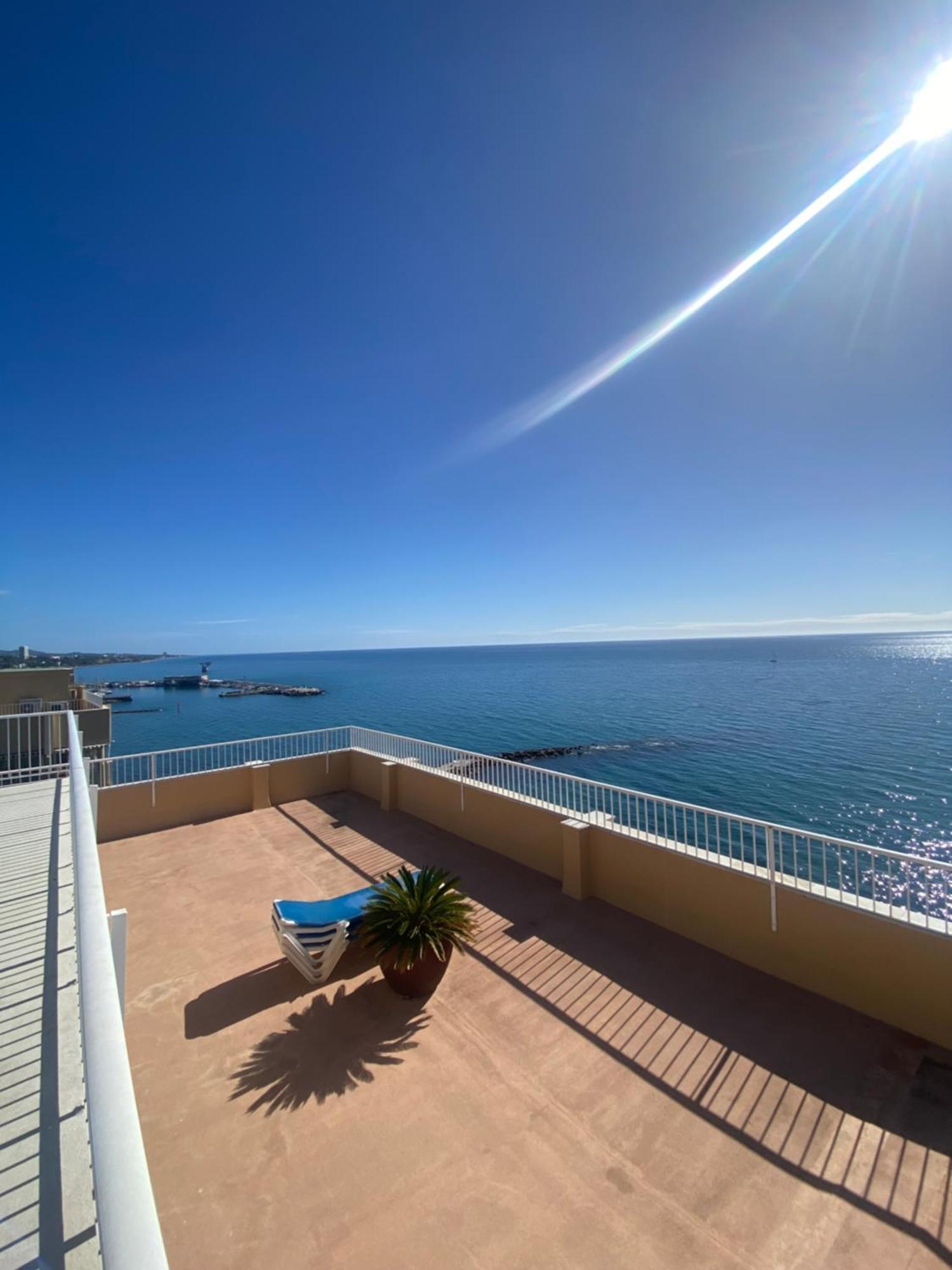 Marbella Beachfront Edificio Mayoral Primera Linea De Playa Y Centro Ciudad Con Barco Opcional المظهر الخارجي الصورة