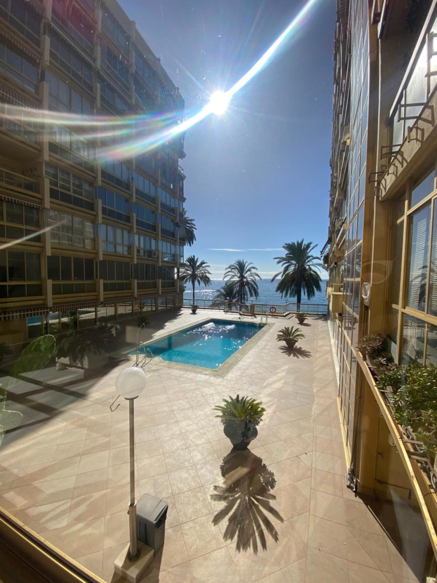 Marbella Beachfront Edificio Mayoral Primera Linea De Playa Y Centro Ciudad Con Barco Opcional المظهر الخارجي الصورة
