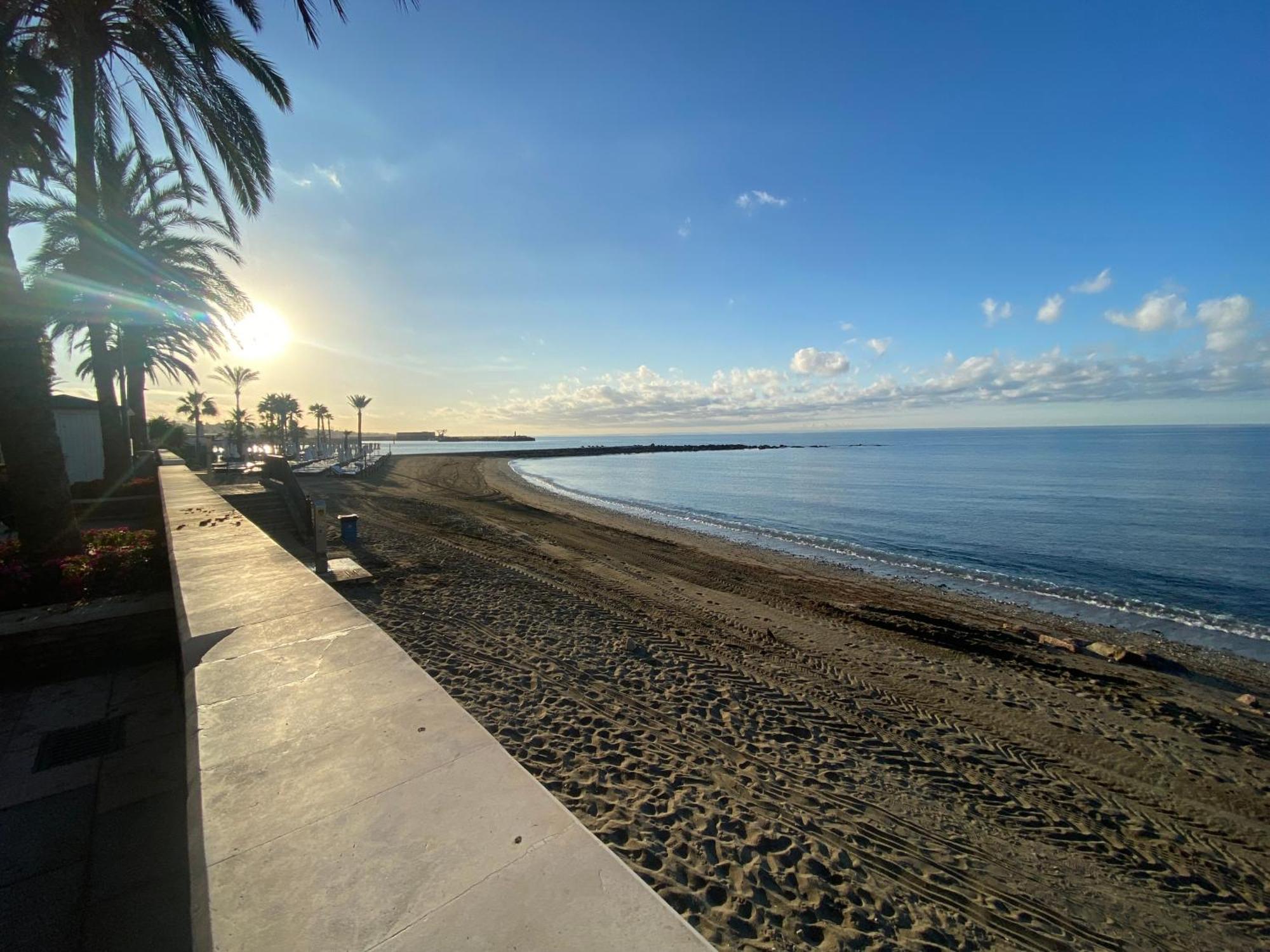 Marbella Beachfront Edificio Mayoral Primera Linea De Playa Y Centro Ciudad Con Barco Opcional المظهر الخارجي الصورة